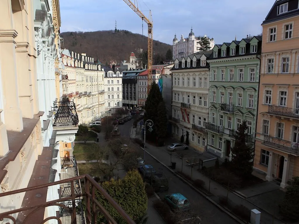 7K-Apartman Sadova Διαμέρισμα Κάρλοβι Βάρι
