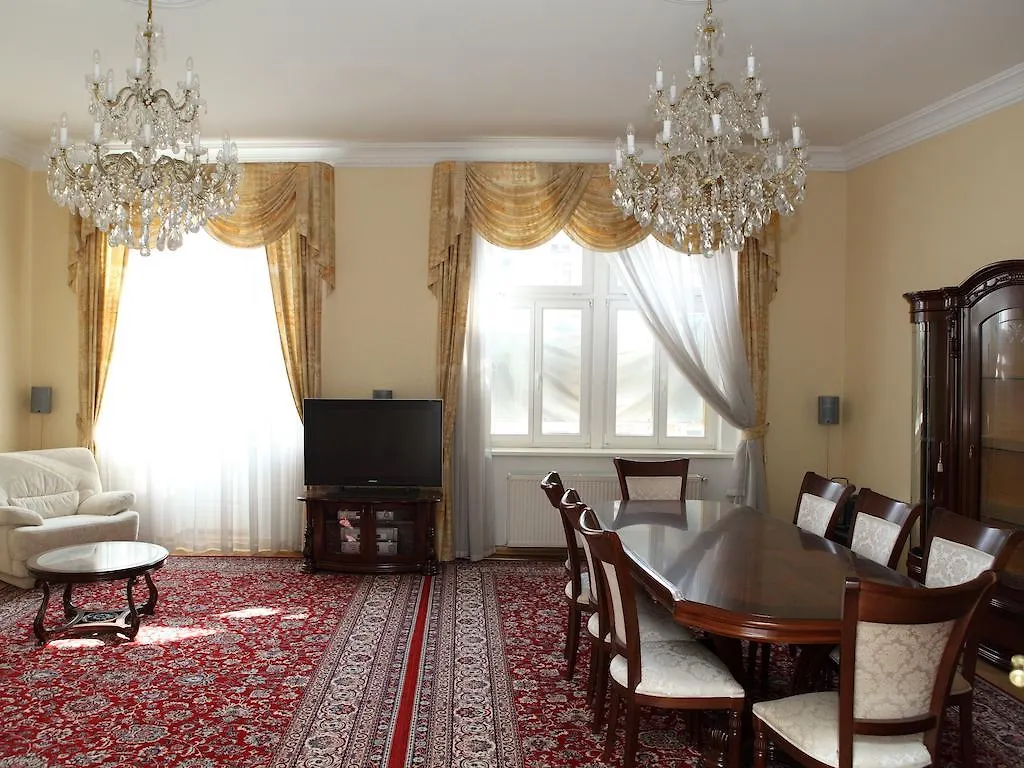 7K-Apartman Sadova Διαμέρισμα Κάρλοβι Βάρι