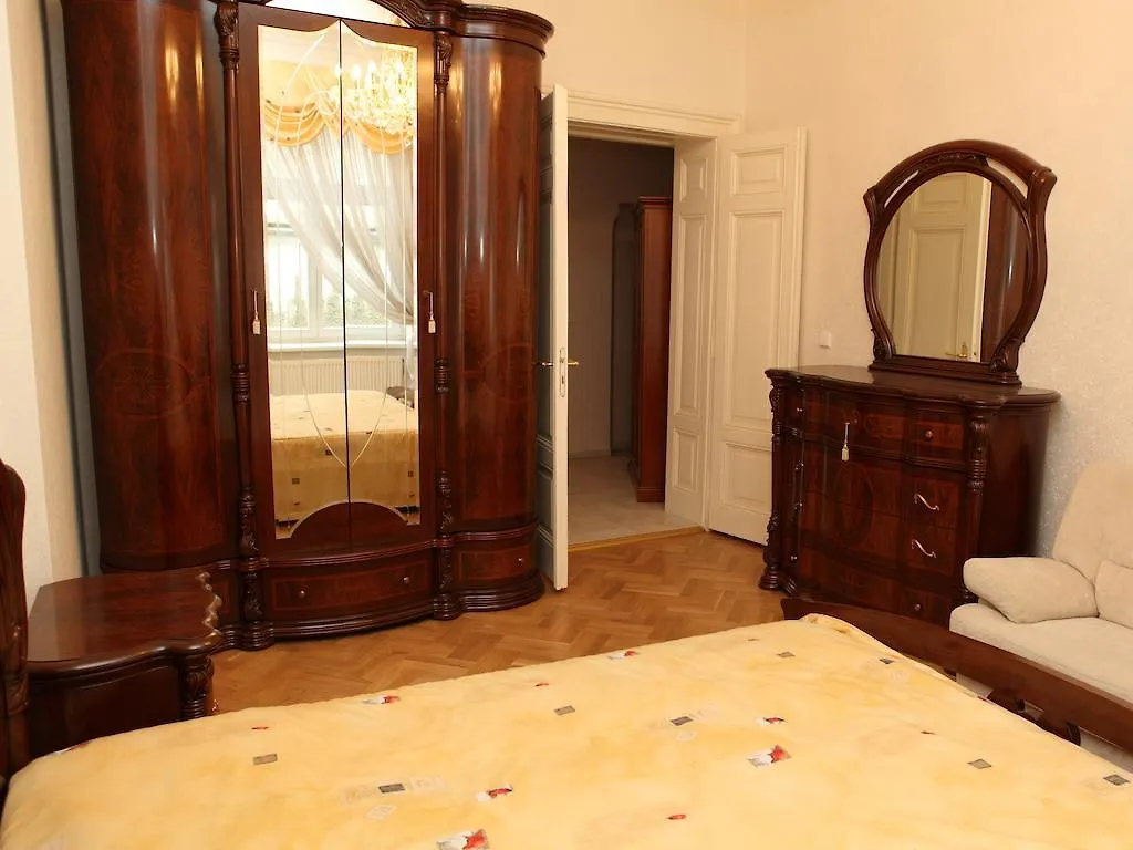 7K-Apartman Sadova Διαμέρισμα Κάρλοβι Βάρι