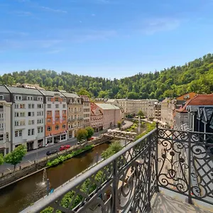Boutique Owned By Emperor Peter The Great With 2 Balconies & Jacuzzi Karlovy Vary